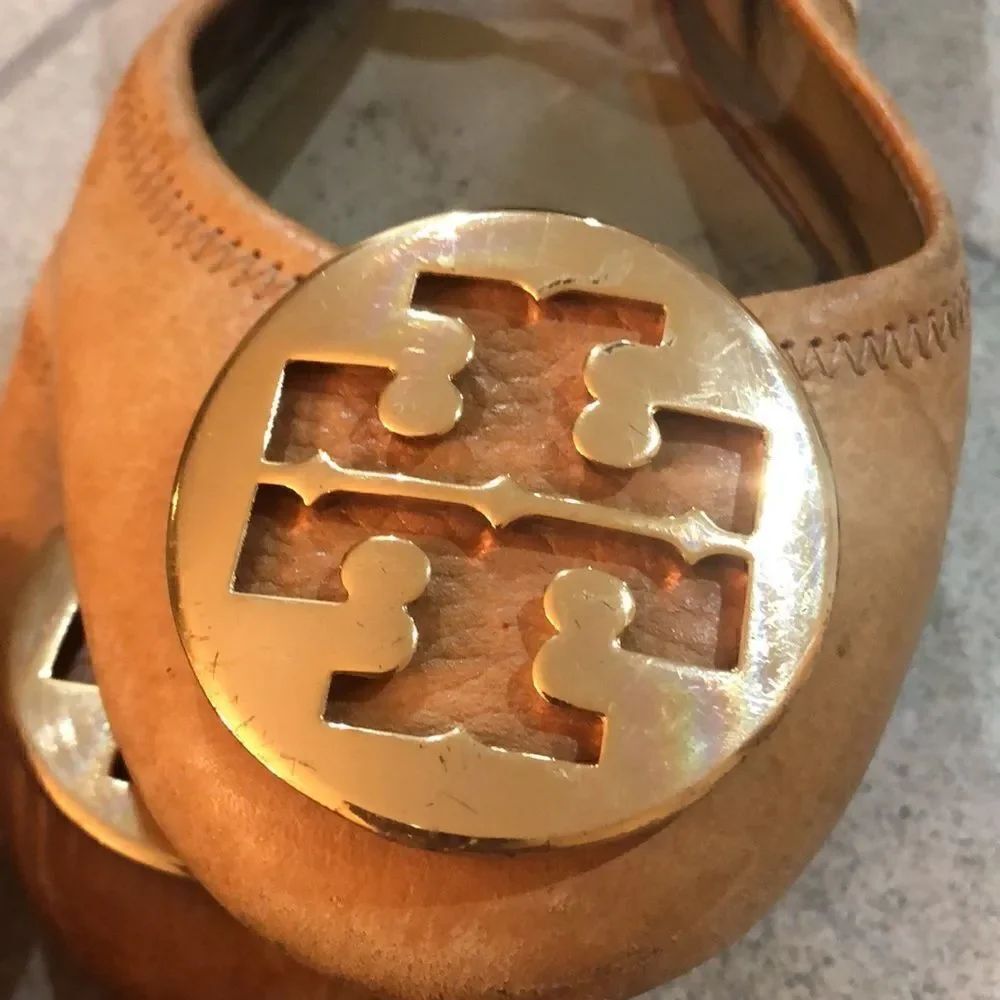 Tory Burch. Large gold hardware. Reva - Picture 4 of 6